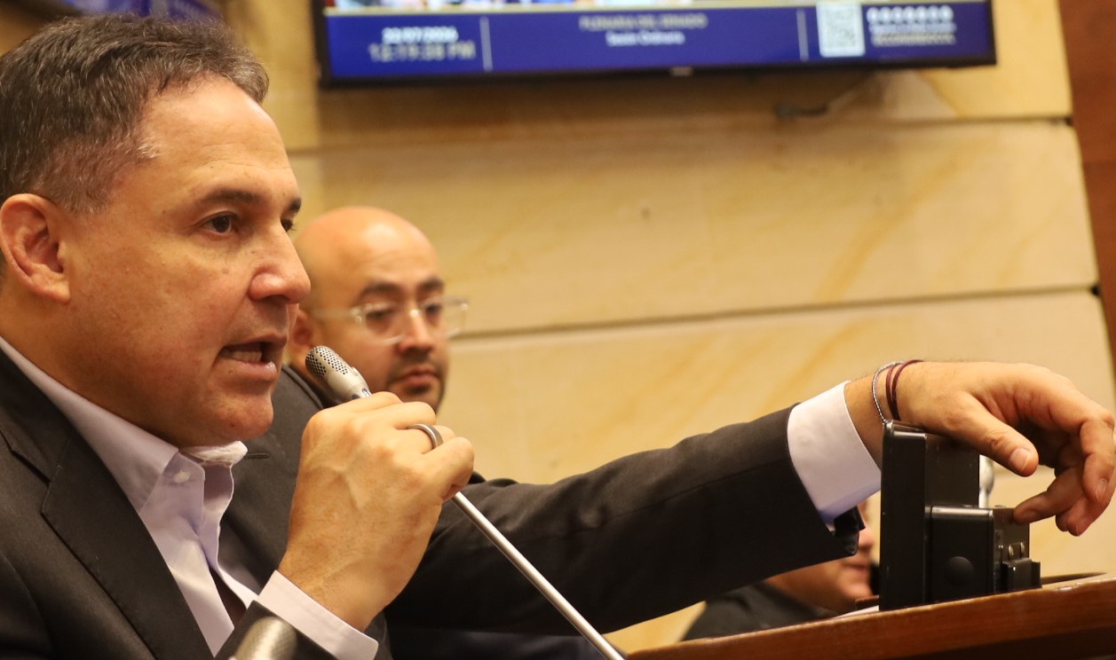 Consolidar consensos para el desarrollo institucional, reto del presidente del Congreso