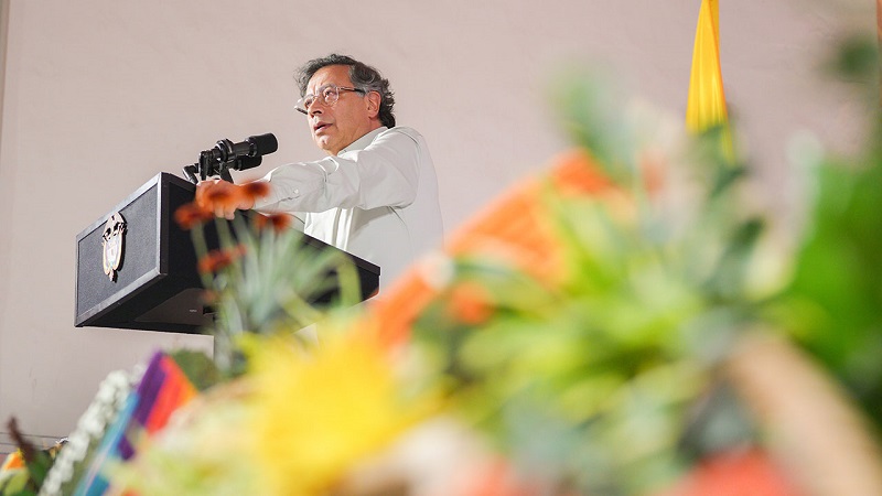 Durante la instalación de la primera cumbre de gobernadores 2025, en Villa de Leyva (Boyacá) con el lema 'El campo, motor de crecimiento económico desde las regiones', el presidente Gustavo Petro propuso a los gobernadores acuerdos que redunden en la paz y el desarrollo territorial, basado en tres temas fundamentalmente: niñez, sustitución de cultivos e impulso a la productividad.