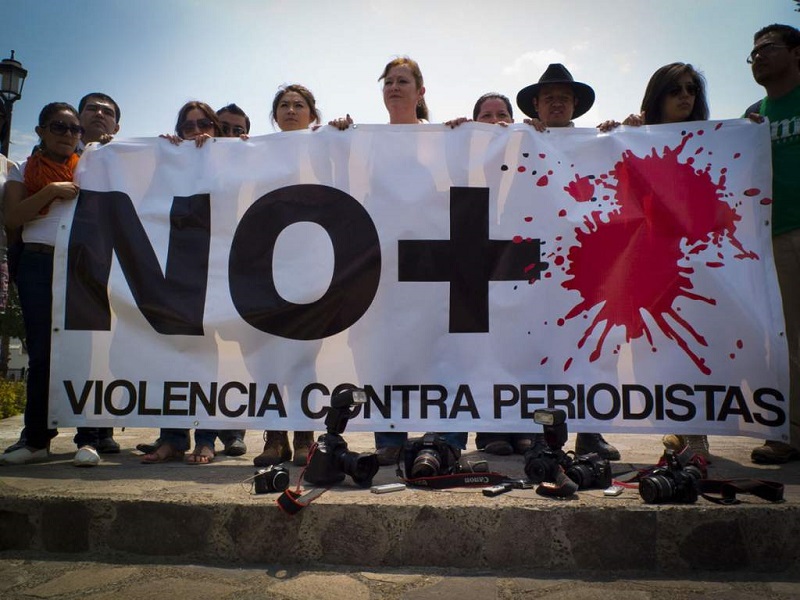 Más de 11 mil asesinatos en 2021, un 15% más que el 2020, incremento de las confrontaciones entre grupos armados no estatales, masacres, hechos de violencia en contra de personas defensoras, líderes y lideresas, y excombatientes, es el panorama general del año anterior en contravía del Estado de derecho.