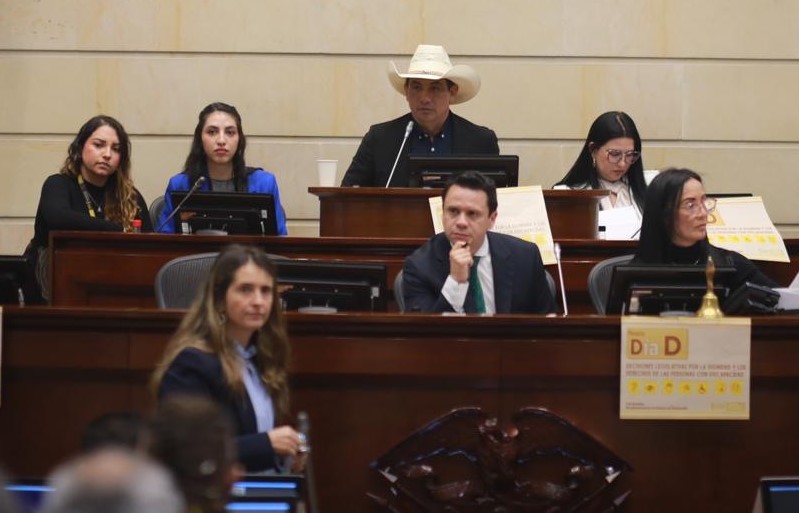 La plenaria del Senado le abrió paso para sanción presidencial al proyecto de ley que crea un fondo especial para proteger y apoyar a las personas discapacitadas y a sus cuidadores, como también a la propuesta que endurece la legislación para bajarle el tono a los abusadores del ruido.