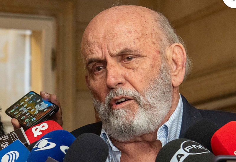 El empresario Maurice Armitage, exalcalde de Cali, habló de la reforma laboral, de la salud, de la Consulta Popular; del estado de la economía, de la posibilidad de ser candidato presidencial y del gobierno del Presidente Gustavo Petro. 