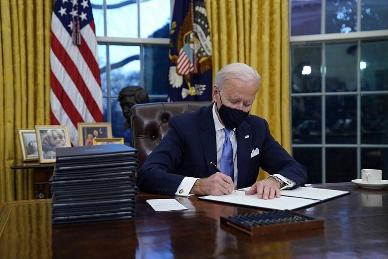 En el proyecto de presupuesto que el gobierno de Joe Biden presentó a consideración del congreso estadounidense solicitan que se aprueben US$6 billones, donde se especifican US$453millones para Colombia, cifra que asciende en un 8% para el 2022.