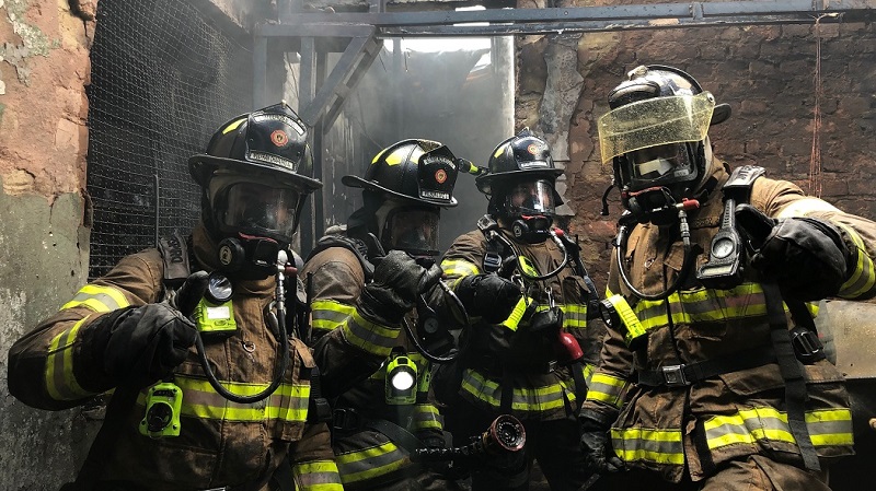 El primer vicepresidente del Senado, Jaime Durán Barrera señaló que a los bomberos del país no se les va a tener en cuenta la experiencia laboral “que solo se aprende en la brega contra el fuego y el peligro”.