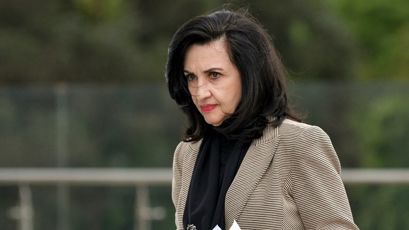 Lo que venía siendo un ‘run run’, se convirtió en realidad. La ministra de relaciones exteriores, Claudia Blum de Barberi, dejó la cancillería y será remplazada temporalmente por Adriana Mejía, actual viceministra de relaciones multilaterales.