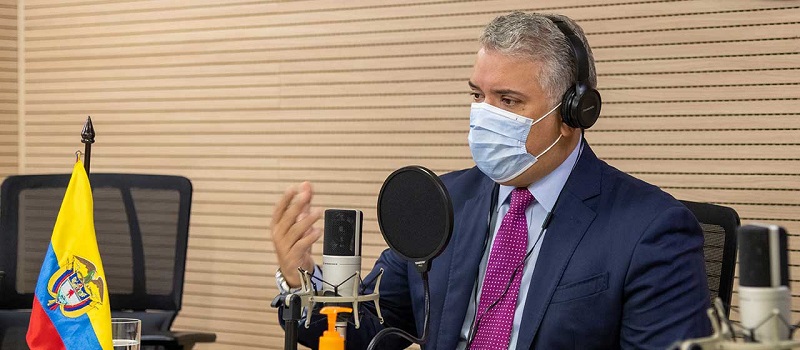 El jefe de Estado a través de Radio Nacional señaló que el país necesita propuestas, “un debate claro de ideas y sobre todo de cara al 2022 pero no seguir incendiando la sociedad, fracturando la sociedad y diseminando noticias falsas, y tratando de generar rupturas”.
