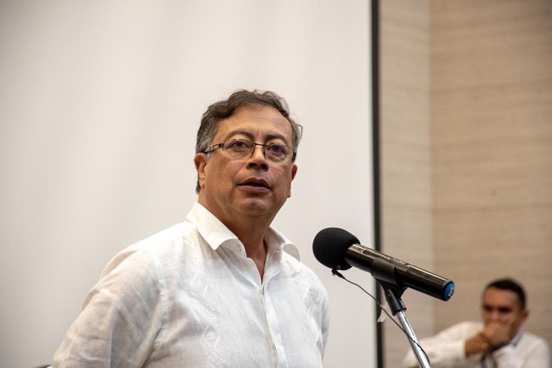 Este fue el primer Diálogo Regional Vinculante que contó con la presencia del presidente de la República, Gustavo Petro Urrego, quien entró a las 2:26 p.m. al auditorio 3 de la Universidad para dar inicio a la mesa de Juventudes. 