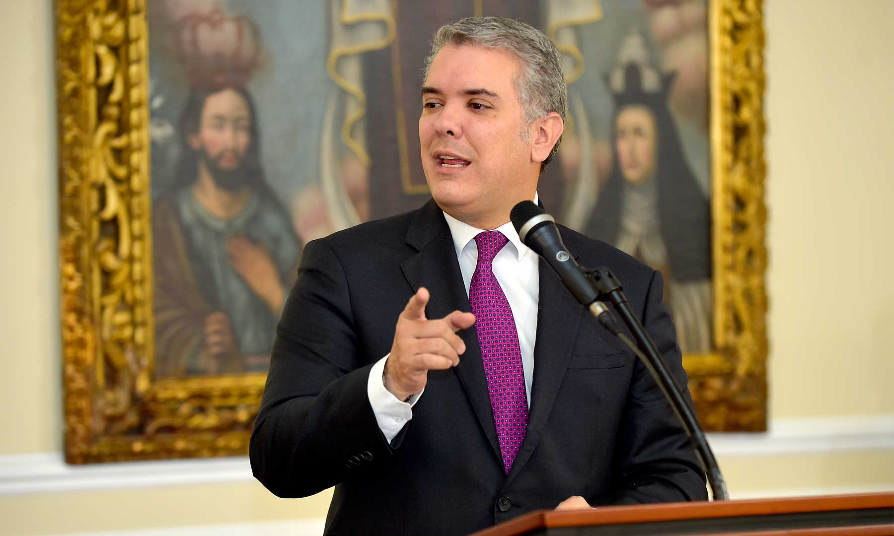 "Las autoridades tratan de establecer la existencia de algún tipo de conexión entre estos hechos e informaciones de inteligencia que están procesando hace más de tres meses, las cuales darían cuenta de un posible plan para atentar contra el Presidente Iván Duque en los próximos días", señalaron agencias de inteligencia. 