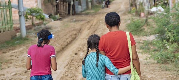 Un total de 634 migrantes y refugiados han muerto en lo que va de 2019 en América Latina, la cifra más alta en seis años. Más de 157, la mayoría venezolanos, se han ahogado en el Caribe. La Organización Mundial para las Migraciones (OIM) aporta estas cifras y pide vías legales y seguras para evitar que las mafias controlen el proceso.