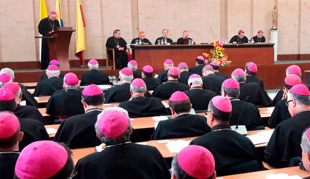 Los Obispos de Colombia, representados en la Comisión Episcopal de Vida, rechazan la expedición  de la resolución sobre la interrupción del embarazo e hicieron un llamado “a todo el pueblo de Dios para que manifieste públicamente su rechazo a esta reglamentación y utilice todos los medios a su alcance para expresar su opinión ante el Gobierno y la sociedad en general”.