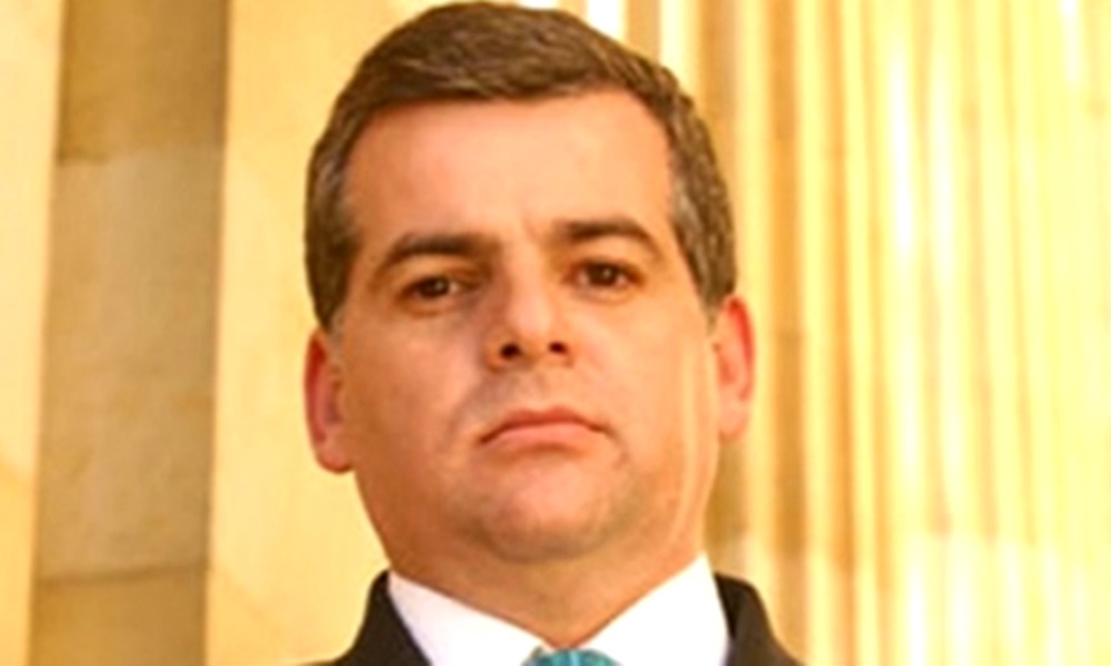 El exsenador Miguel Alfonso de la Espriella atendiendo una orden perentoria, rectificó que en un diálogo que sostuvo en la emisora Blu Radio sostuvo: “Si bien manifesté que asistí por invitación del doctor Jaime Granados a su oficina y que en dicha reunión él me insinuó que declarara a favor de la senadora Nohora García Burgos, quiero aclarar que en dicha reunión tratamos temas tangenciales de la llamada política, pero en ningún momento el doctor Jaime Granados me pidió de manera directa o indirecta que emitiera declaración a favor de la senadora Nohora García Burgos o de cualquier otra persona”.