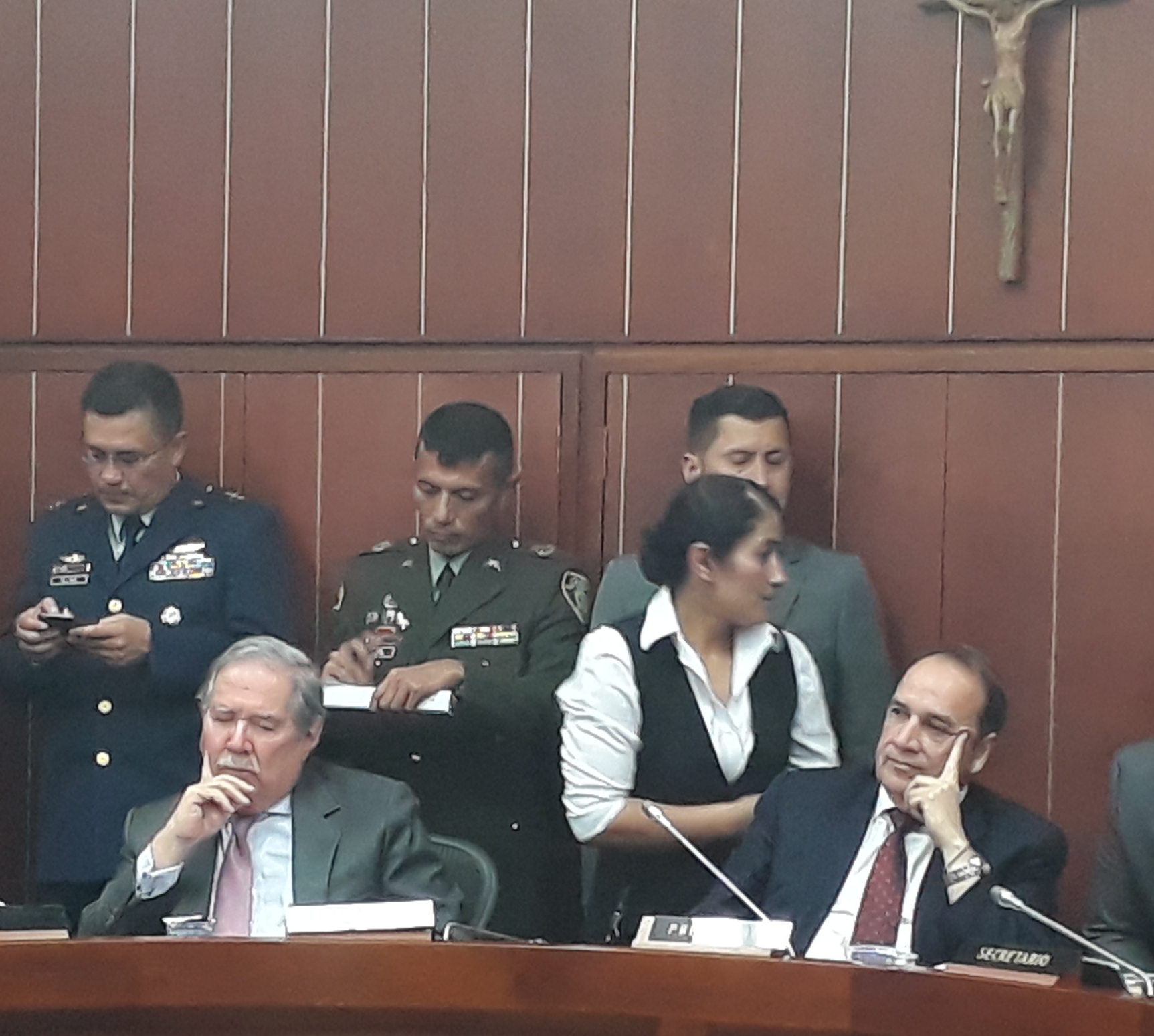 El ministro de defensa Guillermo Botero, responderá ante la Comisión II del Senado de Colombia, este martes 2 de octubre, sobre sus afirmaciones en el sentido de que “la protesta social es financiada con dineros ilegales”, por citación de los senadores Iván Cepeda, Antonio Sanguino  y Feliciano Valencia Medina y suscrita por Juan Diego Gómez y el presidente de esa célula legislativa, Jaime Enrique Durán Barrera.