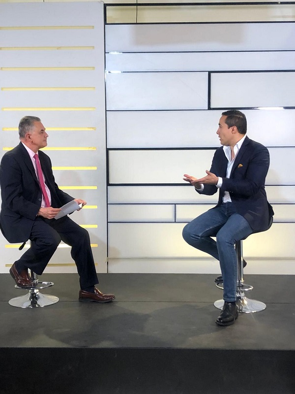 El senador Richard Aguilar le pidió al presidente Iván Duque Márquez que envíe al Congreso de la República mensaje de urgencia para agilizar el proyecto sobre Trabajo en Casa y que coincide con la iniciativa del mismo tema que presentó el Ministerio de Trabajo a consideración de la Cámara de Representantes.