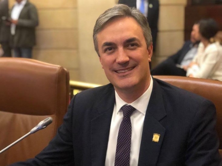 A escasos días de la terminación de las sesiones del Congreso, logramos entrevistar al vocero del Centro Democrático en la Cámara de Representantes, Christian Garcés, quien se refirió a la labor de la bancada en este periodo de sesiones ordinarias y los retos de su partido en el Gobierno del presidente Iván Duque, entre otros temas.  