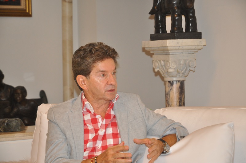 Luis Pérez Gutiérrez, el exalcalde, exgobernador y que quiere dirigir los destinos de Colombia, aceptó una entrevista en www.ecospoliticos.com donde plasma su posición de los diferentes tópicos de la realidad institucional del país, se refiere a sus proyectos políticos, en momentos de la difícil situación que se vive por la pandemia del coronavirus: