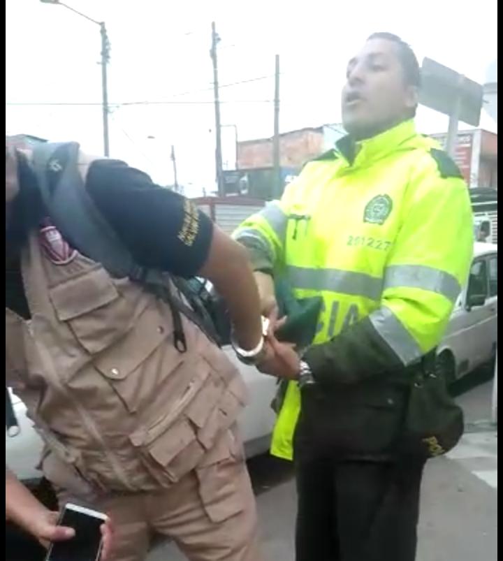 Policía captura militar