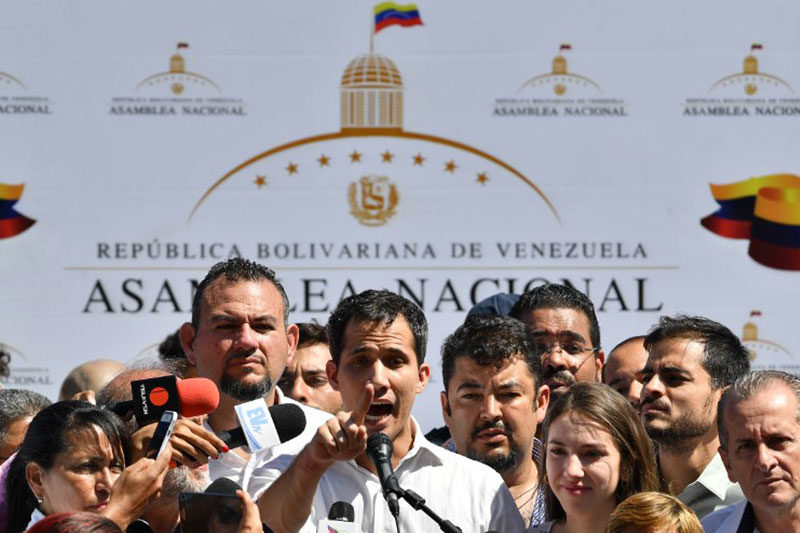 Así lo exclamó el Presidente del Parlamento de Venezuela, Juan Guaidó, aclamado por miles de seguidores, luego de haber sido detenido durante casi una hora por el servicio de inteligencia de ese país, cuando se dirigía a encabezar un evento político.