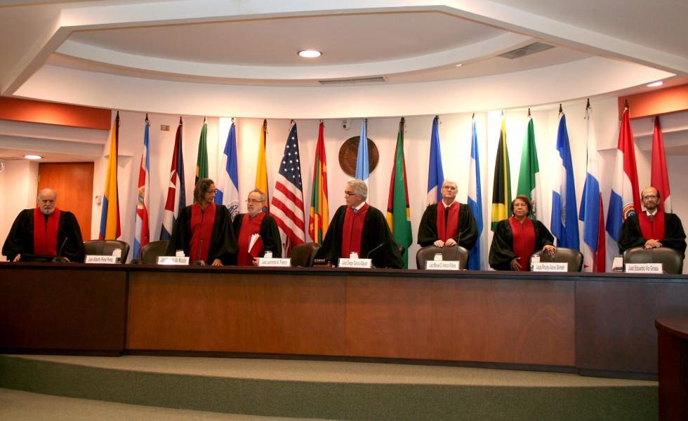 La Comisión Interamericana de Derechos Humanos (CIDH) citó al Gobierno de Chile para que avance los trámites legislativos del Matrimonio Igualitario en el país tal y como se comprometió a hacerlo en el Acuerdo de Solución Amistosa (ASA) firmado ante el ente continental.