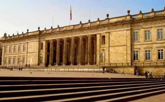 La Secretaría de la Cámara de Representantes confirmó que este jueves envió a la Corte Constitucional las gacetas faltantes para que el alto tribunal pueda continuar con el estudio del proyecto conocido como Borrón y Cuenta Nueva.