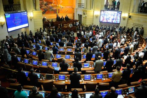 Vuelve y juega, el Gobierno Nacional, la Fiscalía General de la Nación y los Partidos, llegaron a un acuerdo para sacar adelante un Proyecto de ley Anticorrupción, que se hundió en el Congreso en la pasada legislatura.