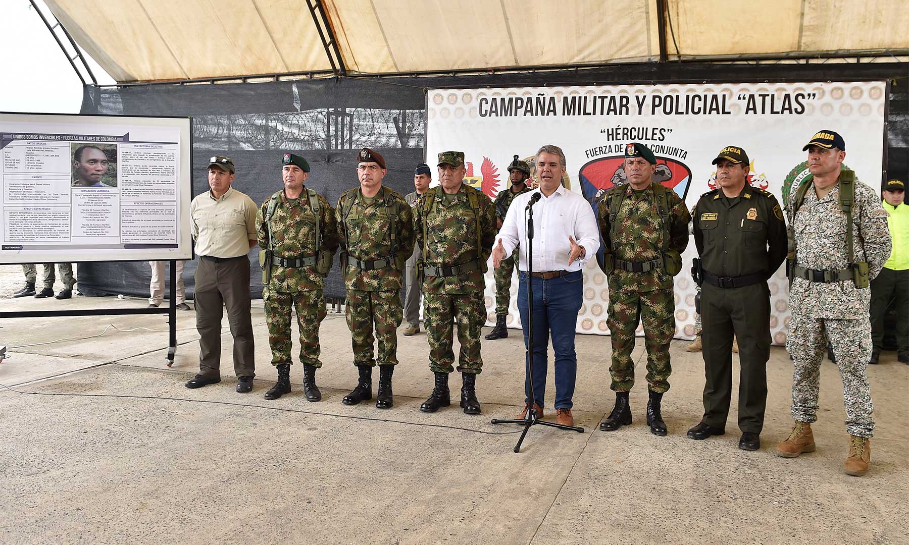 Tras el abatimiento de Wálter Patricio Arizala, alias ‘Guacho’, por parte de las Fuerzas Armadas y de Policía, el Presidente Iván Duque lanzó desde la base de la Fuerza de Tarea Conjunta Hércules, acantonada en Tumaco, una advertencia categórica y señaló que su Gobierno seguirá obrando con contundencia contra el crimen.