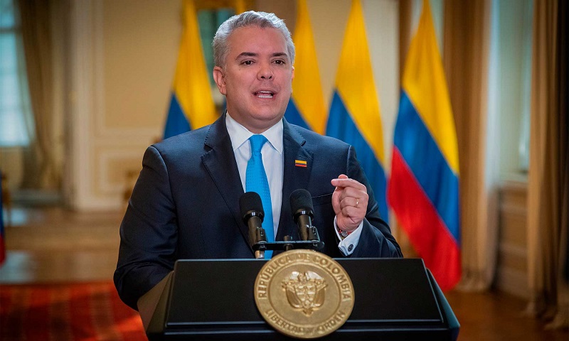 El jefe de Estado anunció medidas para proteger los mecanismos de primer empleo, así como garantizarle la educación a los más vulnerables.-