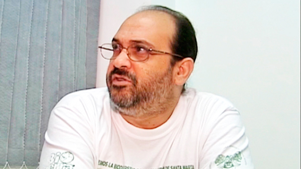 El paramilitar ‘Jorge 40’ quedará libre este domingo 6 de septiembre en Estados Unidos de una condena de 12 años por los delitos de narcotráfico, pero el Gobierno colombiano le pidió a su similar estadounidense que lo deporte para que responda por 80 procesos penales: homicidios, masacres y desapariciones ocurridas entre 1998 y 2006.