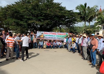 El Ministro de Agricultura y Desarrollo Rural, Andrés Valencia Pinzón, logró un acuerdo integral que permitió el levantamiento del paro panelero y las movilizaciones en los departamentos de Boyacá y Santander.