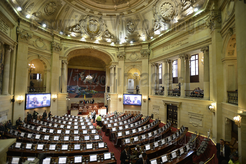 El proyecto anticorrupción presentado por la Fiscalía General, que elimina casa por cárcel para los corruptos se hundió a un día del cierre de las sesiones ordinarias del Congreso de Colombia.