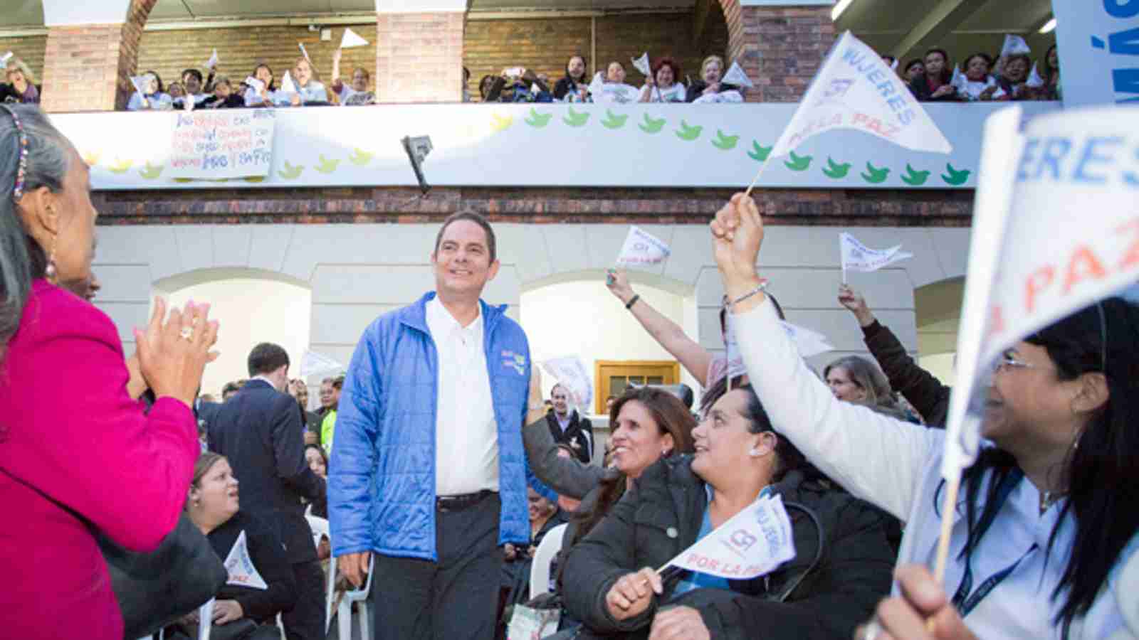 Uribismo se prepara para desconocer triunfo de Santos: Vargas Lleras