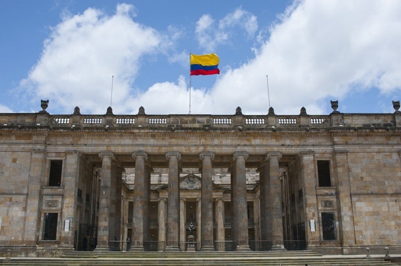 El presidente de Colombia, Iván Duque Márquez, convocó a sesiones extraordinarias al Congreso de la República desde el 17 hasta el 20 de diciembre de acuerdo al Decreto 2277 de la fecha, para dar trámite a varios proyectos de ley que no se alcanzaron a aprobar este 16 de diciembre que constitucionalmente terminan las sesiones de Cámara y Senado en lo que corresponde al 2020.