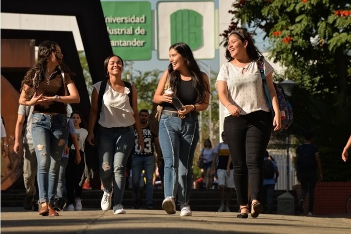 Con importantes desempeños en varios programas académicos logrados por sus estudiantes, la Universidad Industrial de Santander, UIS, se consolida como la más destacada entre las universidades públicas y privadas de la región oriental del país.