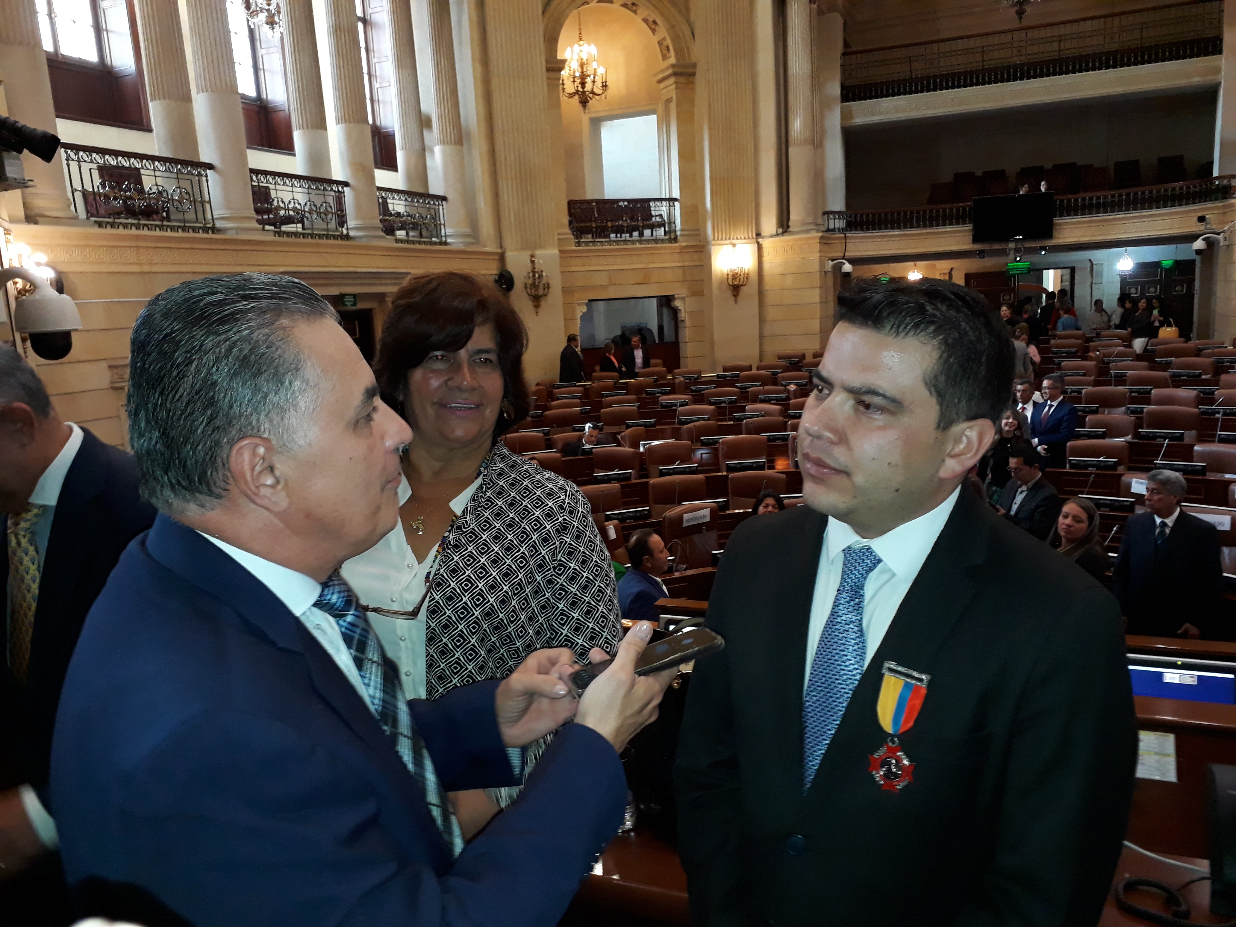 El nuevo Gobernado de Cundinamarca, Nicolás García, se siente feliz y honrado por los reconocimientos que ha tenido no solo desde que ganó las elecciones para administrar el departamento, sino desde que se posesionó el pasado 2 de enero, tras señalar que está lleno de energía y que el mayor reto y anhelo es lograr mejores ingresos para los campesinos.